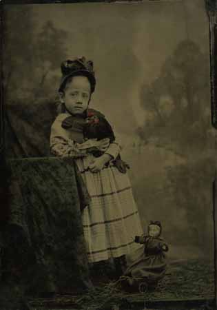 Half_Tin_Girl_with_Rooster1