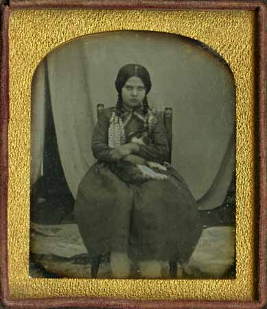 Sixth_Dag_Girl_with_Cat_1