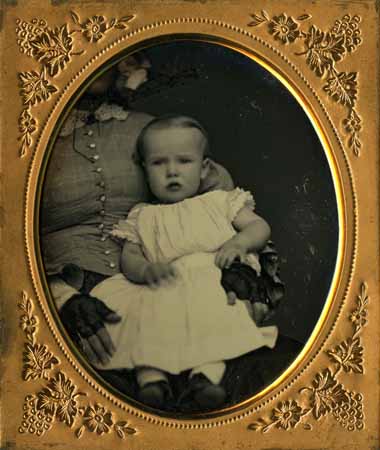 Sixth_Dag_Woman_and_Child_2