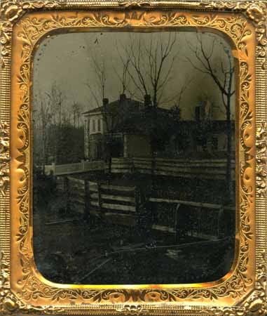 Sixth_Tin_House_and_Yard_1