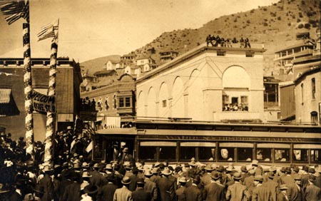 New trolley entering Bisbee